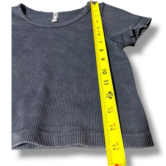 Charcoal Women's Short Sleeve Distressed Crewneck Ribbed Crop Top - Picture 14 of 16
